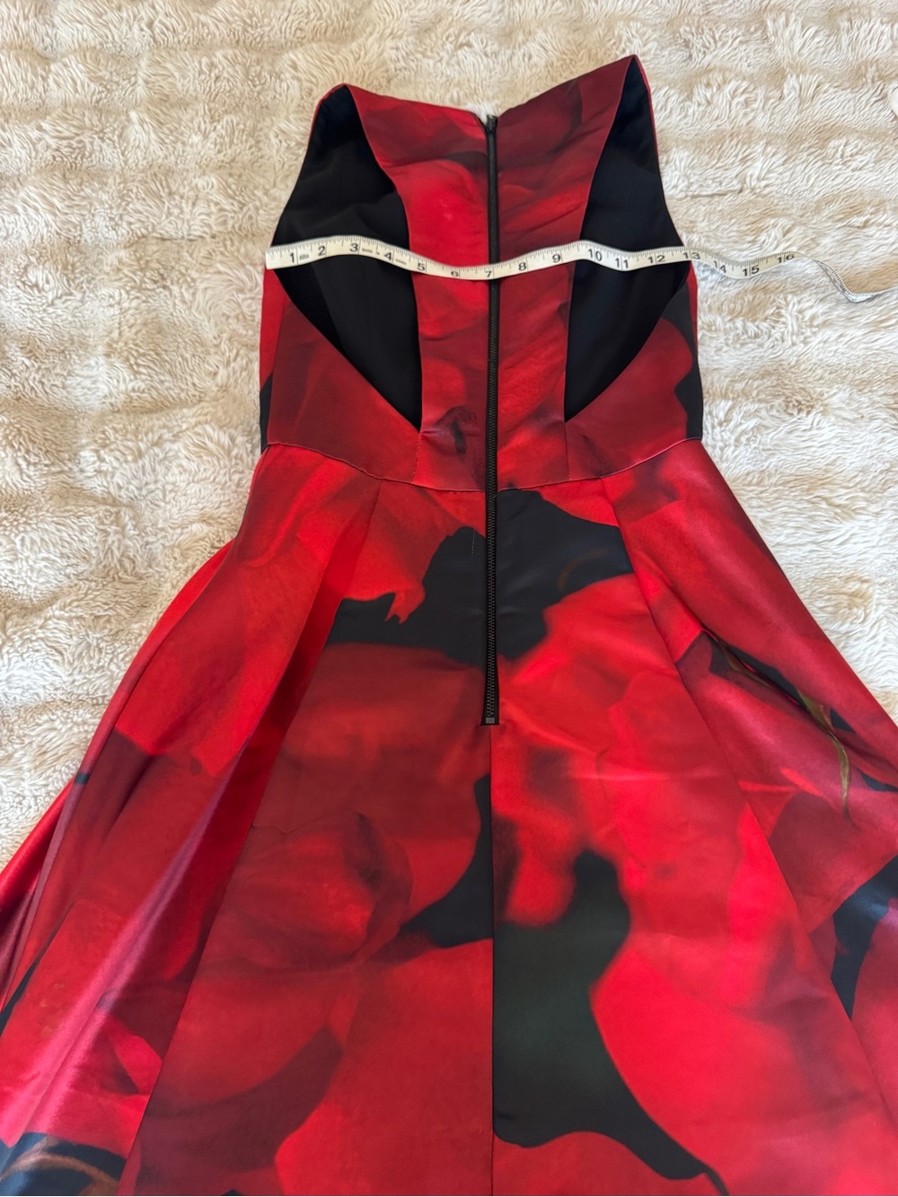 Alice + Olivia Red and Black Floral Satin Plunge Mini Dress - Picture 3 of 7